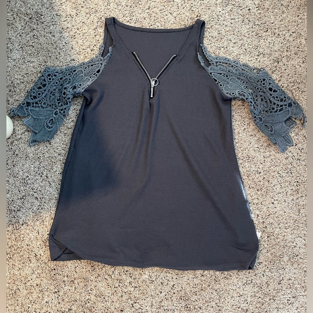 Women’s sleeveless dress top